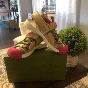 Gucci - pink and green